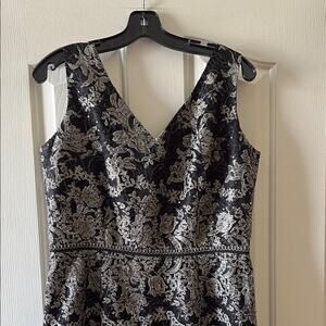 David Meister EUC black and gray embroidered cocktail dress size 12
